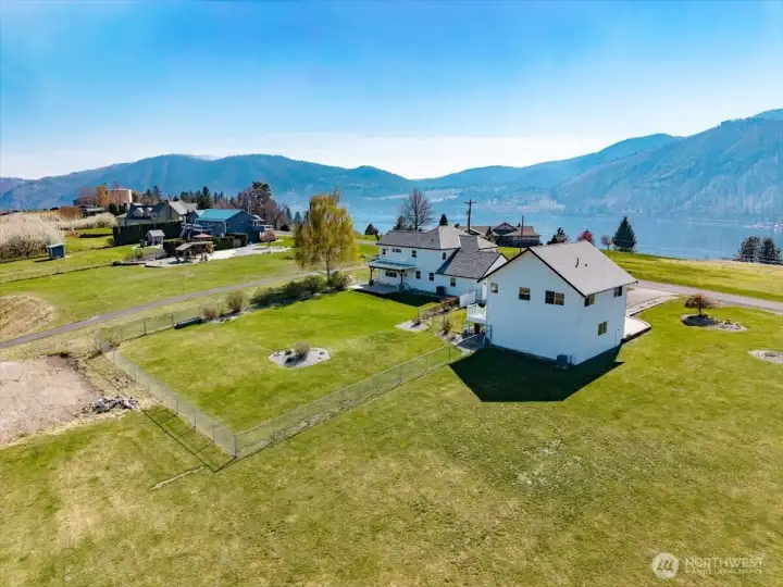 Expansive Views of Lake Chelan