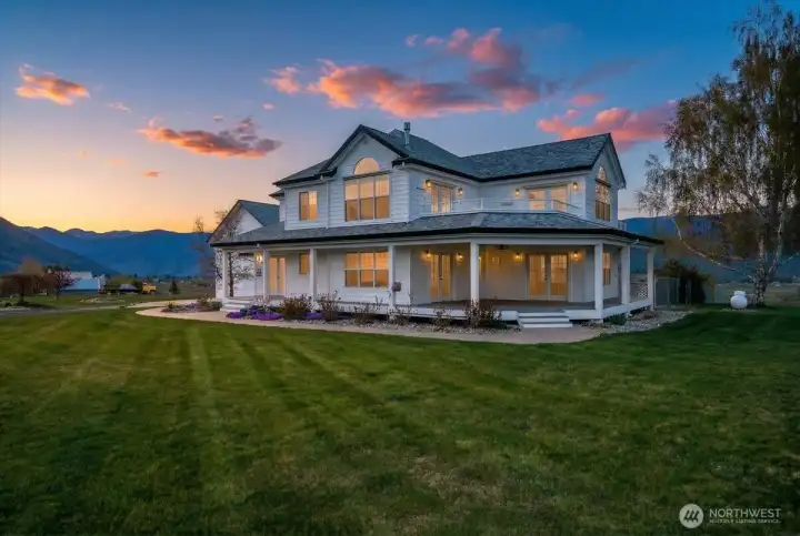 Dreamy views of 1190 Summit View