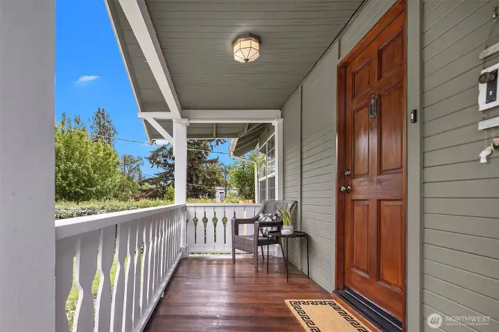 Never was there a sweeter and more welcoming front porch!