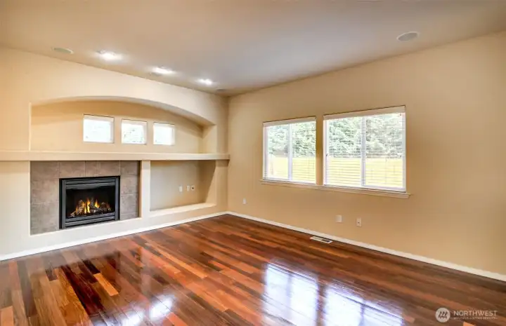 Family Room w/Fireplace