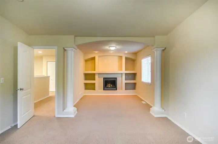 Master w/Fireplace