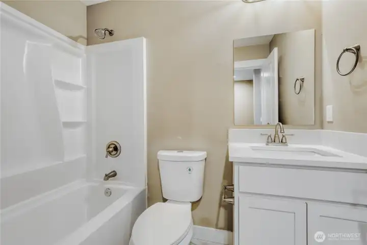 Full Bath Full Bath