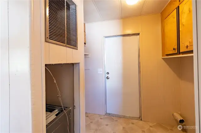 Laundry room and backdoor
