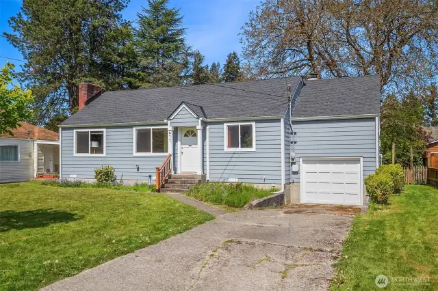 Marketing Remarks  Sunny, beautifully updated home on a huge, level lot, filled with natural light and elegant finishes throughout.