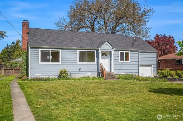 Marketing Remarks  Sunny, beautifully updated home on a huge, level lot, filled with natural light and elegant finishes throughout.