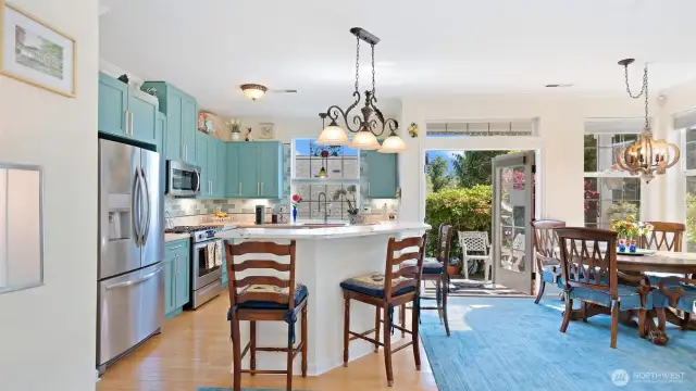 Hardwood floors and crown molding throughout