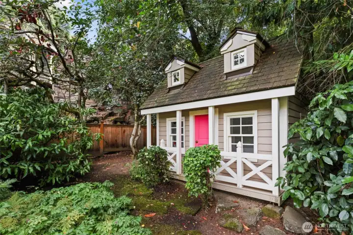 custom vintage playhouse