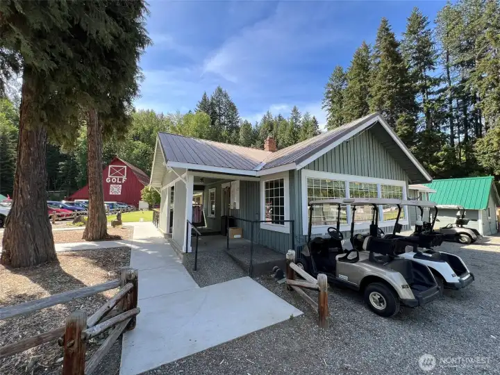 Sun Country Golf & Restaurant