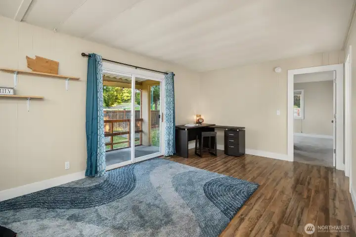 Bonus room area for reading and working