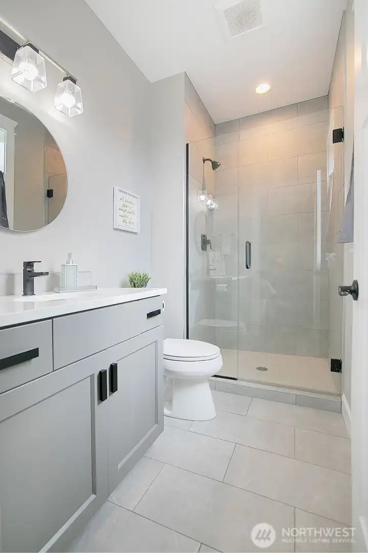 2nd Bedroom Bathroom