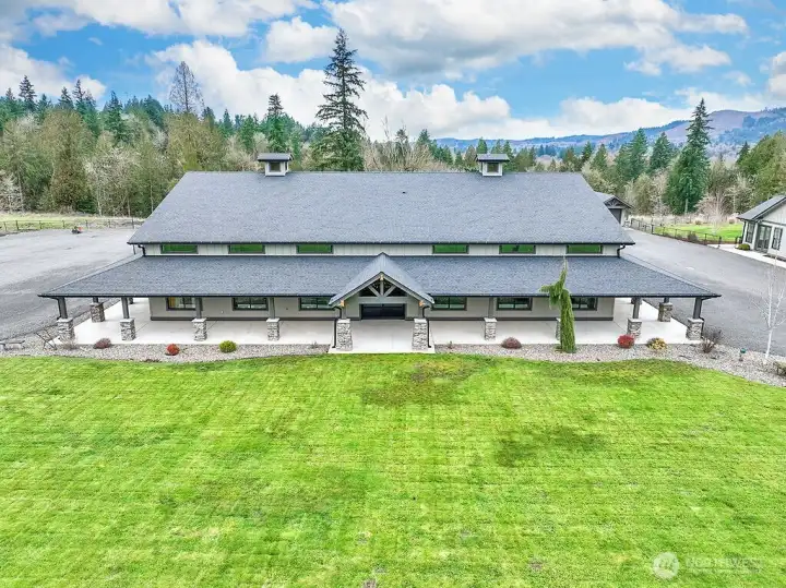 Building / Outbuilding