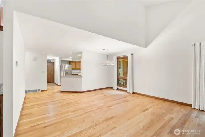 Dining room.