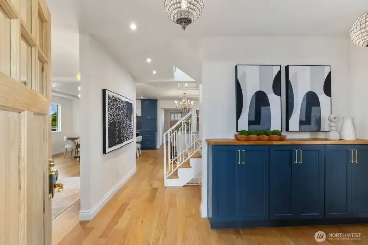Entryway Built In Cabinet & Bench