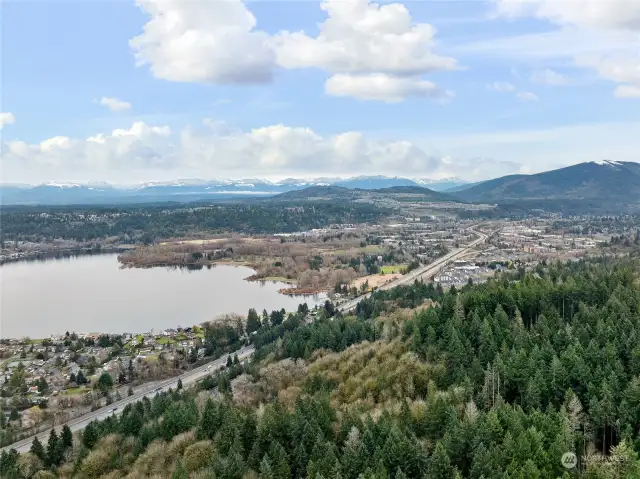 Close to Lake Sammamish, Downtown Issaquah, Freeway access, and more.