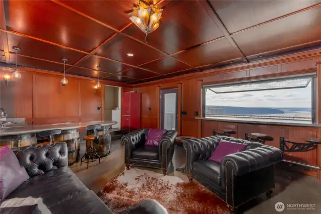 Custom window to take advantage of the spectacular views.
