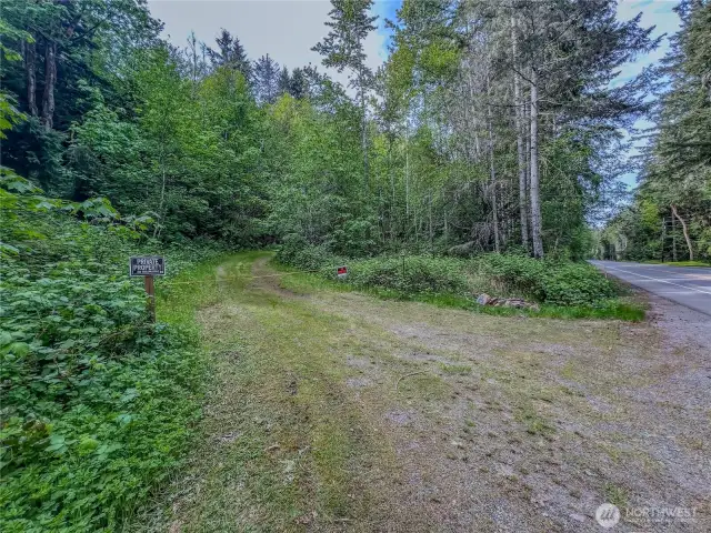 **There's a rope up as you enter than can be unclipped on the left side at the private property sign**