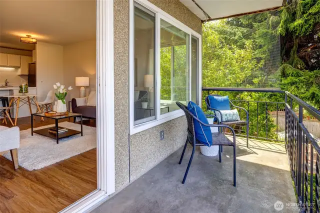 As an end unit your balcony is quite sheltered and private.