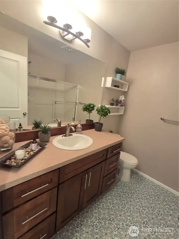 Primary Bedroom 1's Private Bathroom