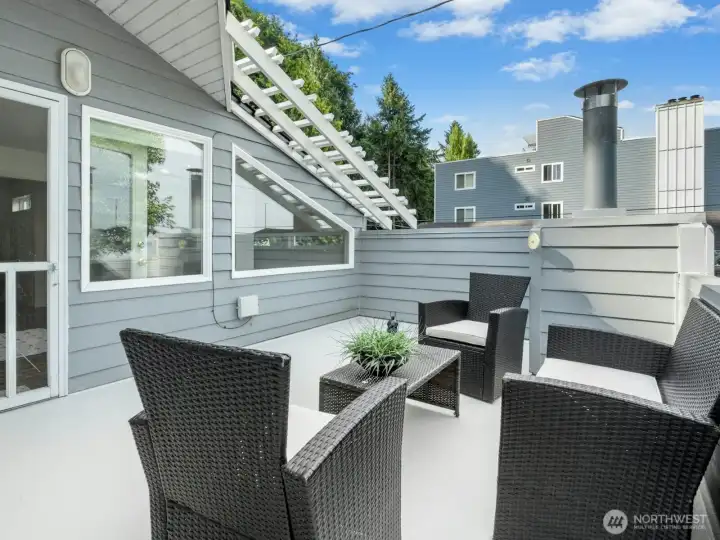 The best place to see the Beautiful Sunsets. A great place to relax, bring your cup of coffee or drinks here.