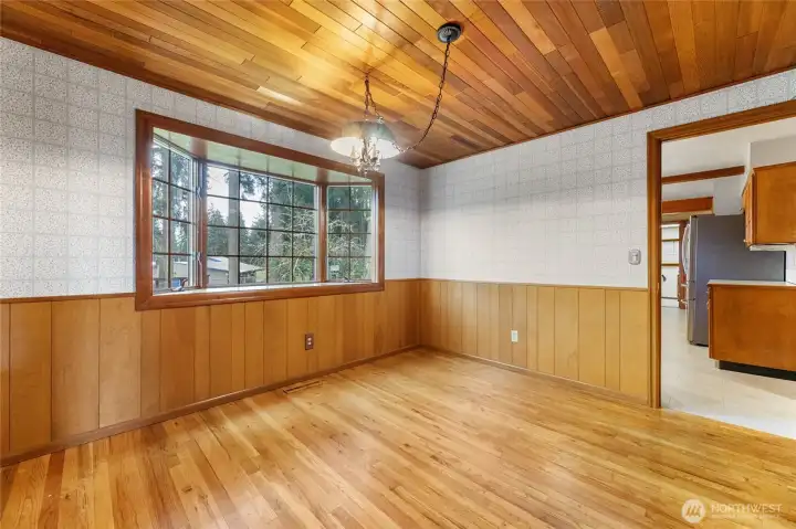 Formal Dining Room - Main Floor