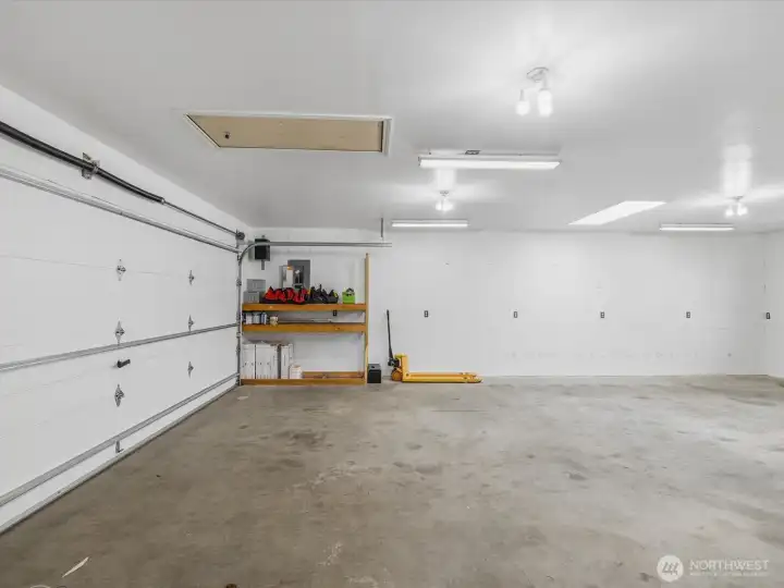 Detached 3 Car Garage/Shop