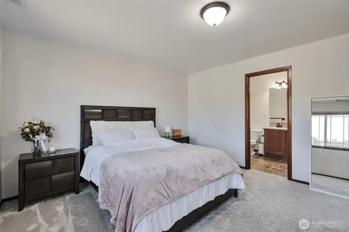 Master Bedroom 4 with bathroom