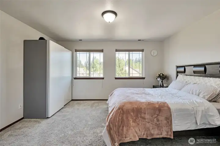 Master bedroom 4