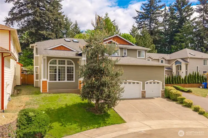 3,110 sqft Spacious Home with 3-Car Garage