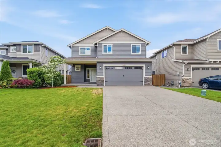 Simply stunning modern craftsman style