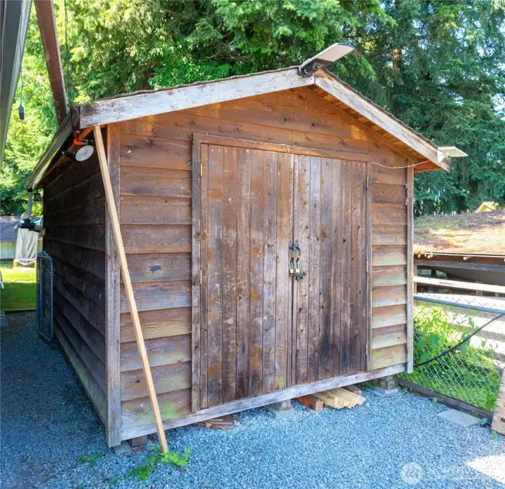 602 -Plenty of storage