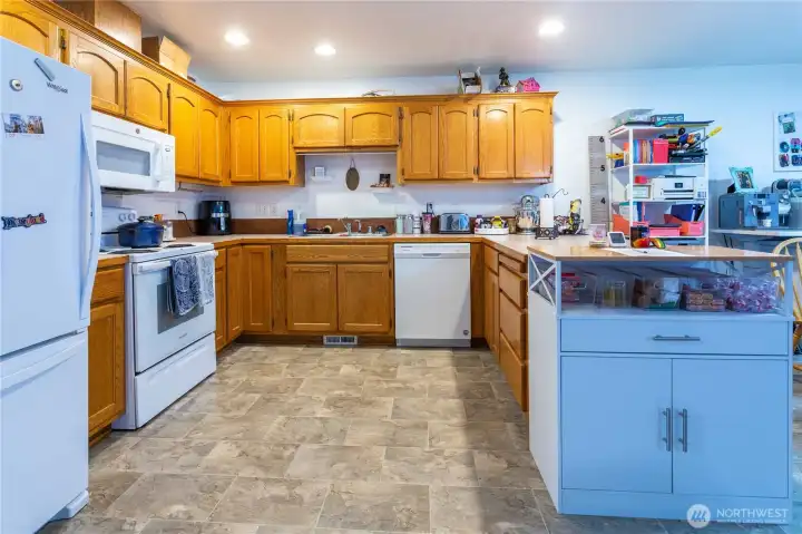 602-Kitchen