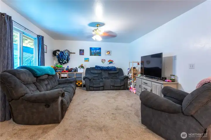 602-Living rm