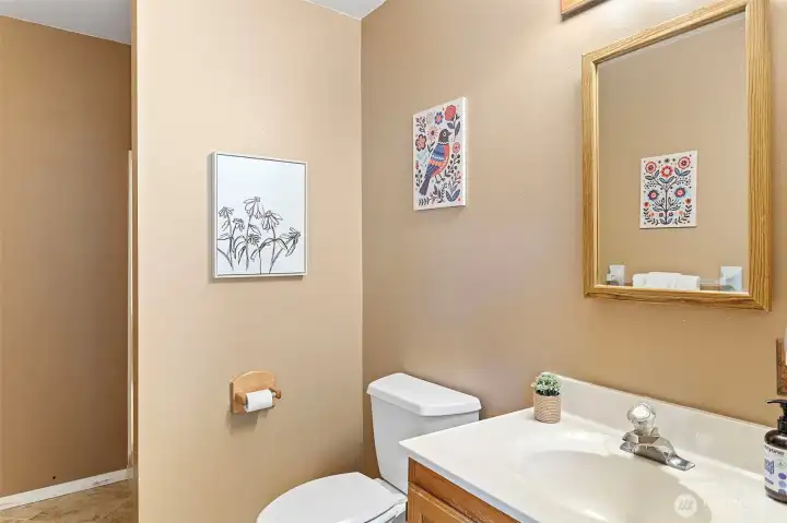 Rec room adjacent 3/4 bath