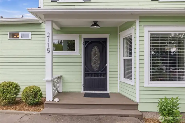 Side entry way