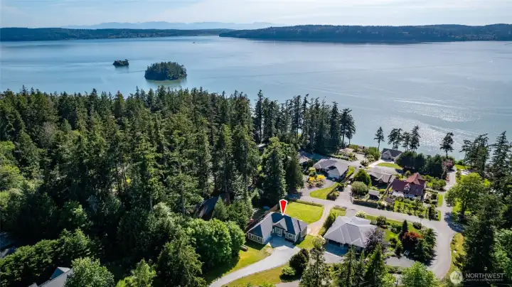 Great views, near the water, without waterfront taxes. Great views, near the water, without waterfront taxes.