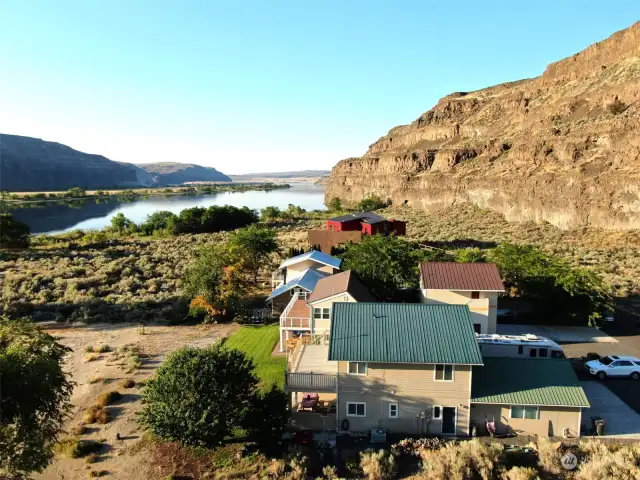 Aerial view of the house and Columbia River.