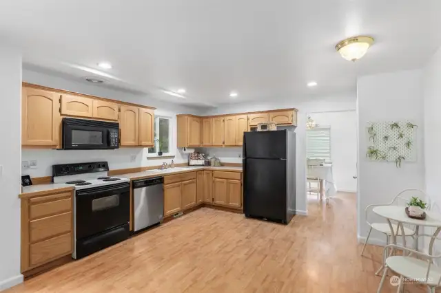 Great Kitchen space with breakfast nook