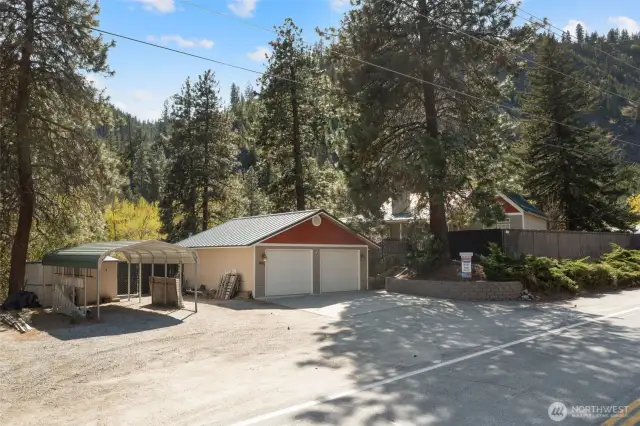 Detached garage & carport.