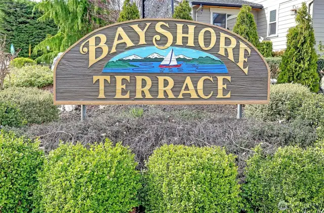 A Wonderful Collection of Beach Homes @ 20-Minutes from I-5~