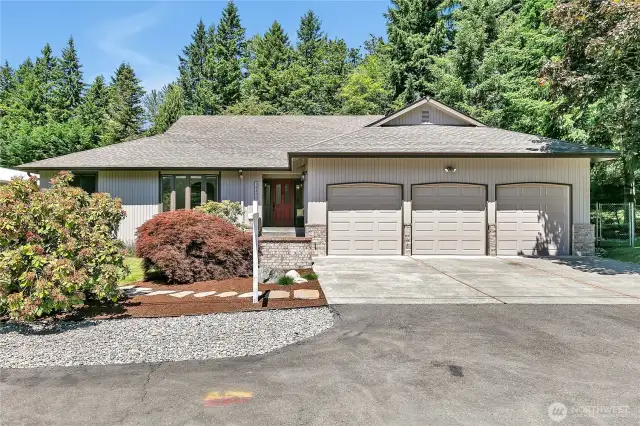 This is the one. 2,580 single story custom home with 3 car garage, 1,180 sqft shop on over 1 acre.