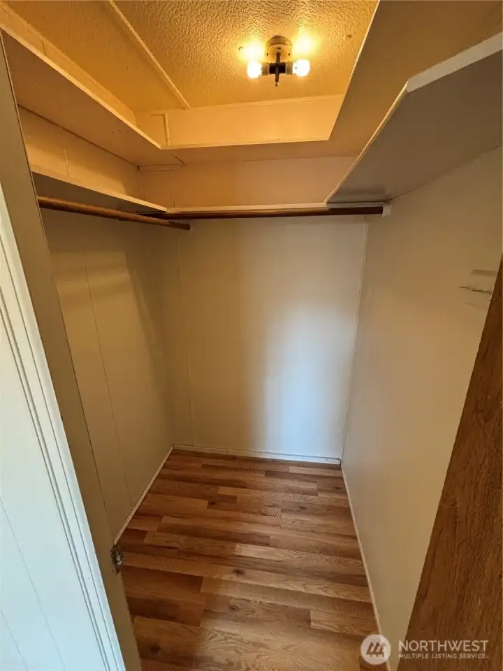 Walk in closet
