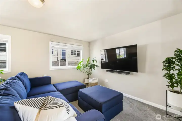 There are only a few of the Manchester Ct homes that have this bonus space. They are coveted.