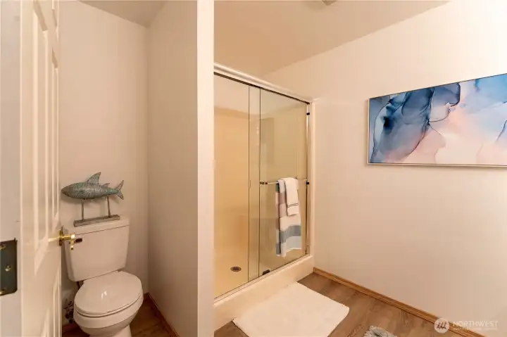 En suite primary bathroom.