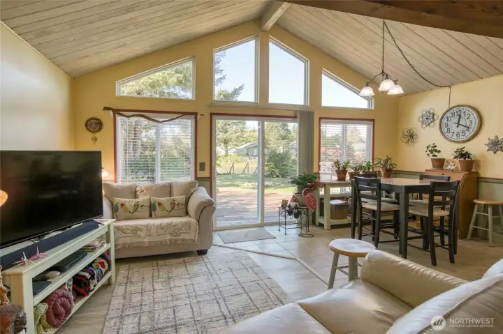 Light & Bright Living Space