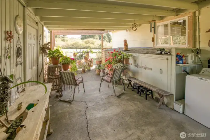 Carport