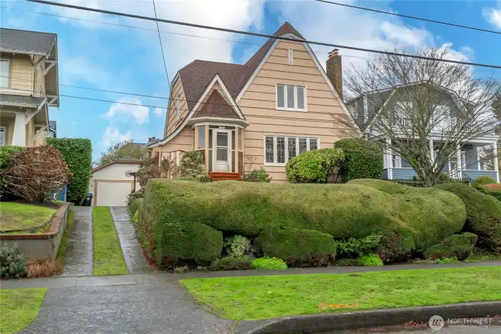 Come see this vintage 1927-built home in the North Admiral District of West Seattle.