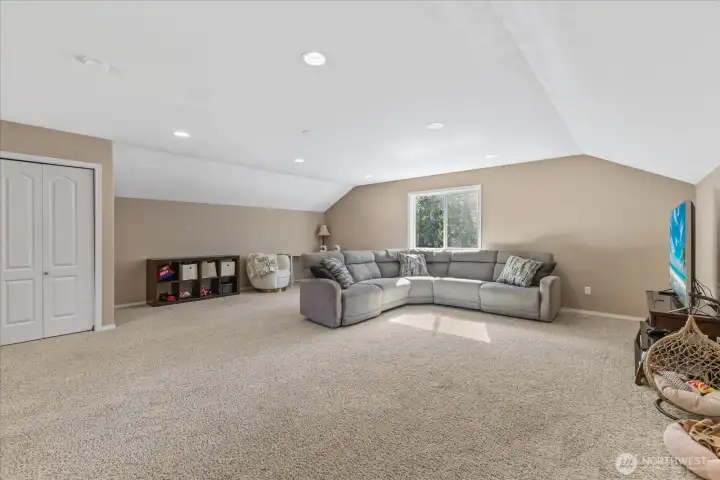 huge bonus room Upstairs