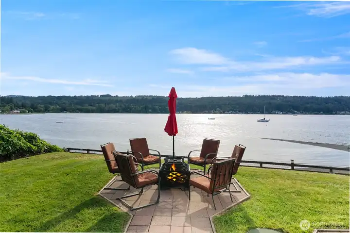 Imagine your evenings here with friends or family enjoying the water.