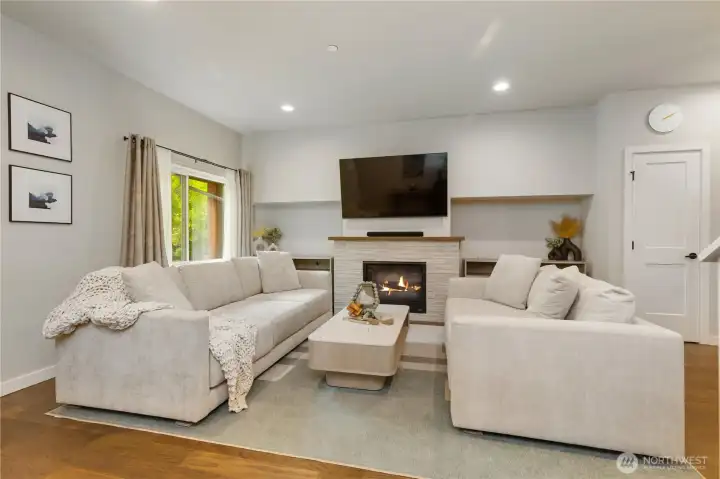 The 2 console tables on both sides of the fireplace can stay with the house The 2 console tables on both sides of the fireplace can stay with the house