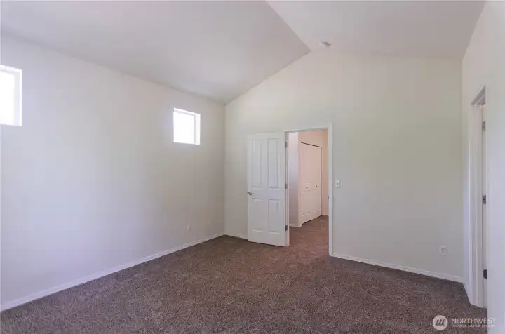 Primary bedroom no furniture.